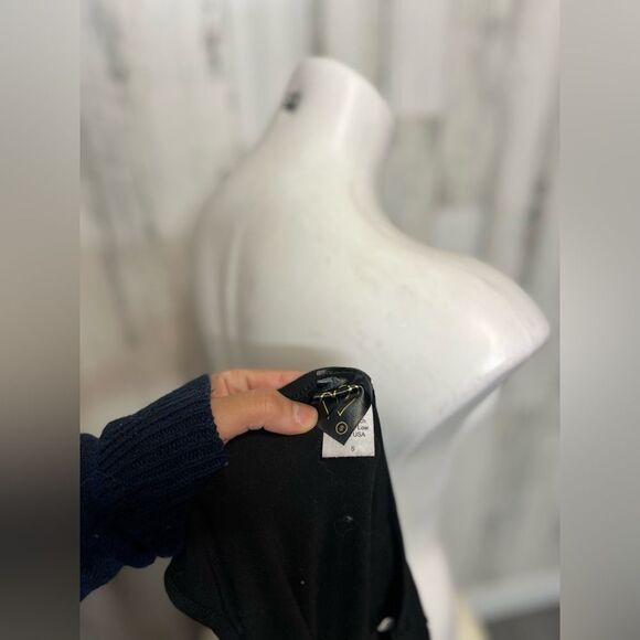 Black One-Shoulder Lace Mesh Maxi Dress • Size S • Evening / Formal / Party - Picture 8 of 8